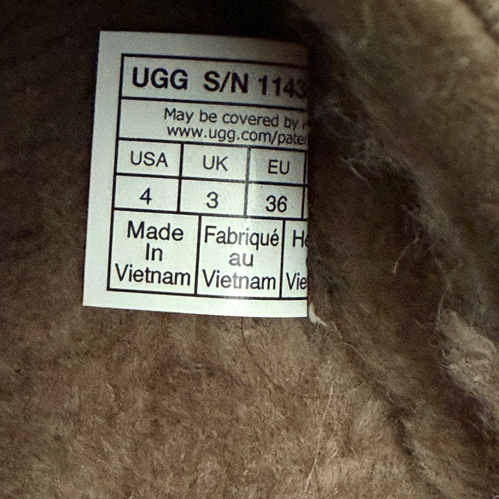 UGG K Tazz Slippers - Picture 11 of 14